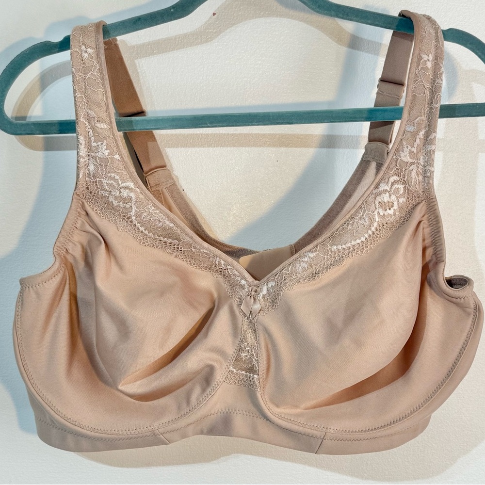 Glamorise 15564 bra no underwire lace trim tan color size 46C